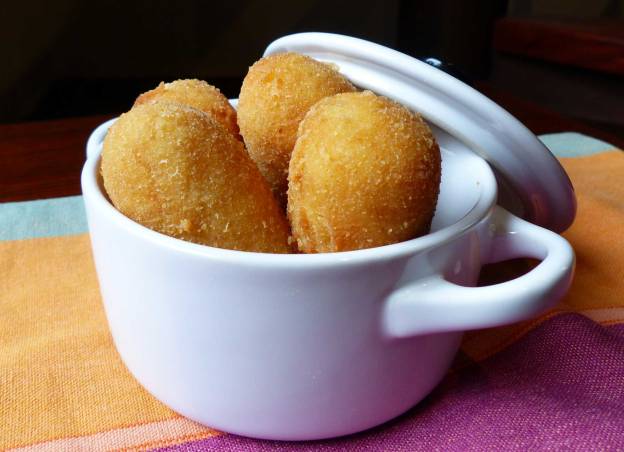 Croquetas mar y tierra. CP.